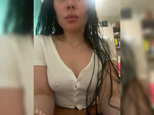 Capturas de pantalla de transmisión Rebekka
