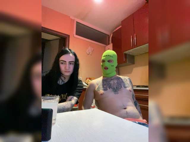 Capturas de pantalla de transmisión vikaa_romzes