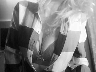 Chat de video erótico Rishana