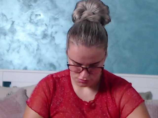 Capturas de pantalla de transmisión Roselyn25