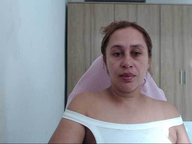 Capturas de pantalla de transmisión RoxanaMilf