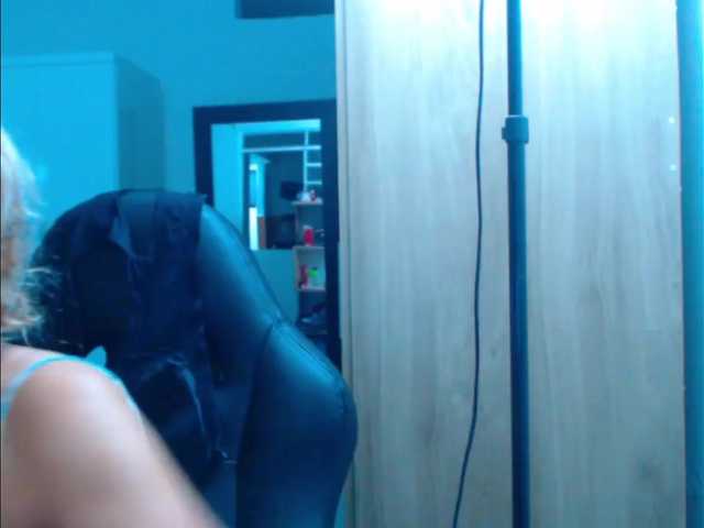 Capturas de pantalla de transmisión RoxanaMilf