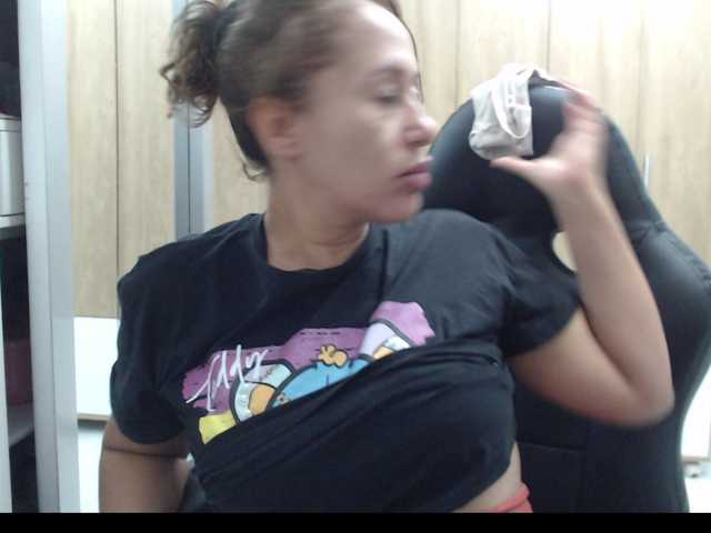 Capturas de pantalla de transmisión RoxanaMilf