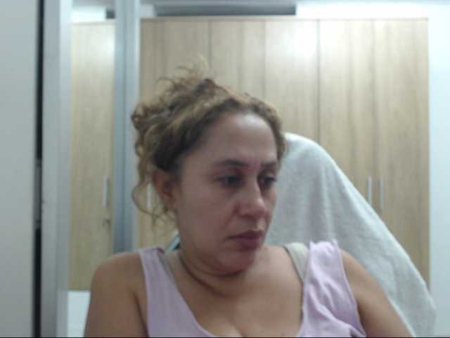 Capturas de pantalla de transmisión RoxanaMilf