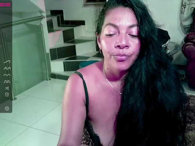 Capturas de pantalla de transmisión Salome-honey9