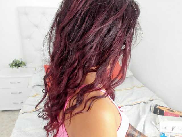 Capturas de pantalla de transmisión SalomeBaker