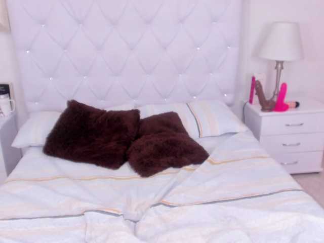 Capturas de pantalla de transmisión SalomeBaker