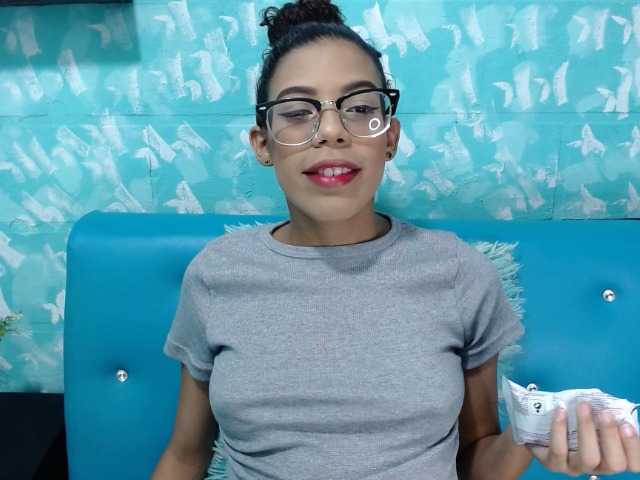 Capturas de pantalla de transmisión samanthabraid