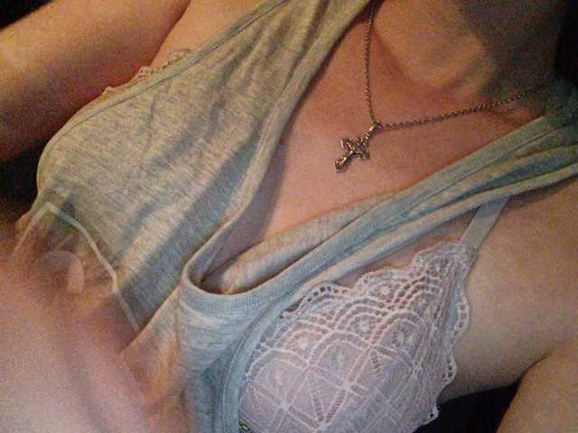 Capturas de pantalla de transmisión Sasha-Model2