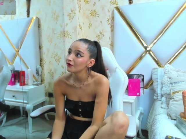 Capturas de pantalla de transmisión SashaaFerrer