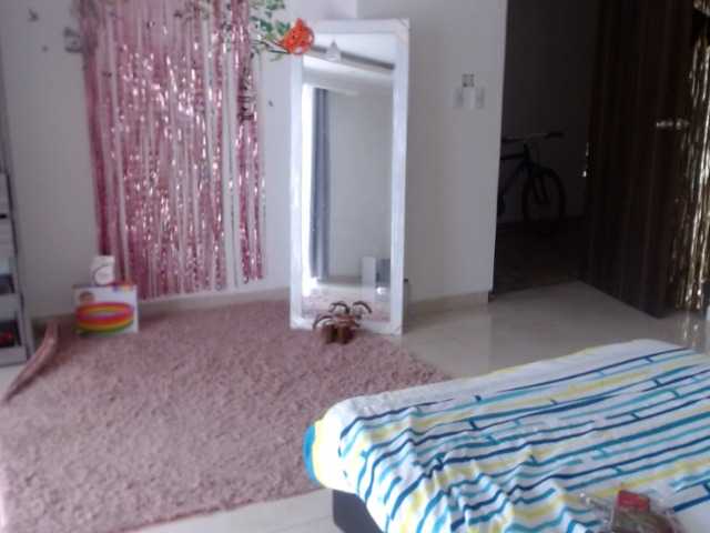 Capturas de pantalla de transmisión Selenna1