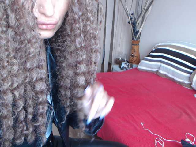 Capturas de pantalla de transmisión SexiBelle