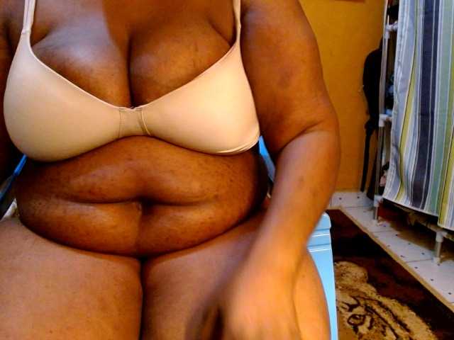 Capturas de pantalla de transmisión Sexiemama