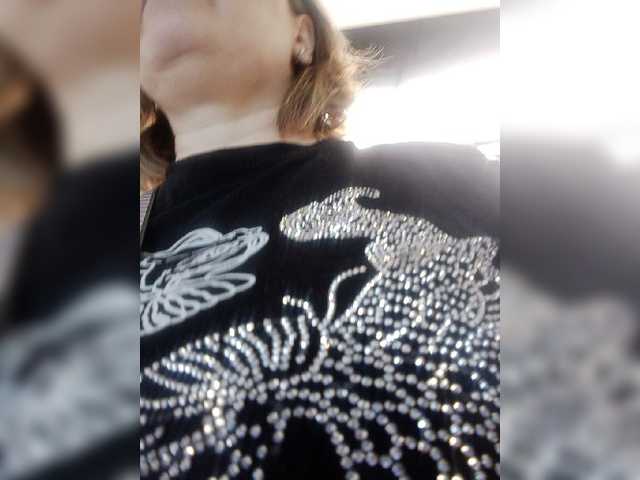 Capturas de pantalla de transmisión sexmarisha2