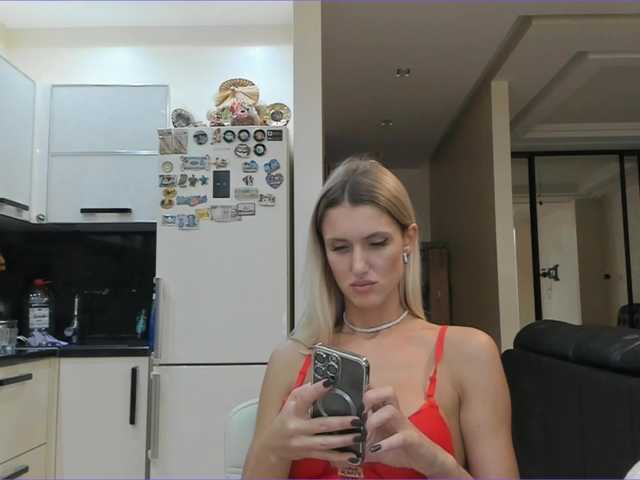 Capturas de pantalla de transmisión NESSA_DEVIL