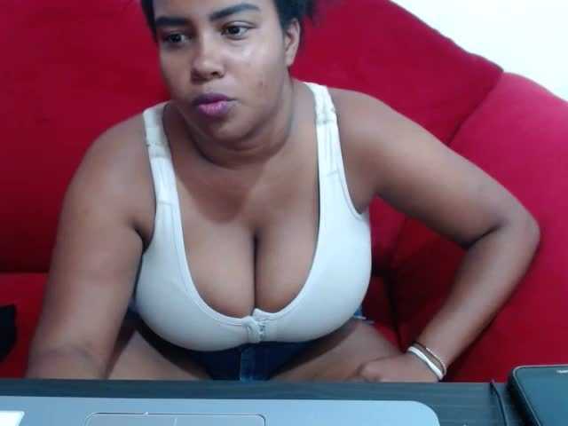 Capturas de pantalla de transmisión Sexy-Brunette