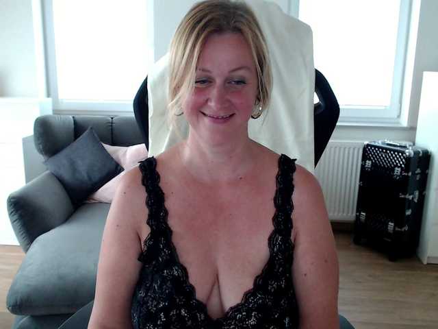 Capturas de pantalla de transmisión Sexy-Leni