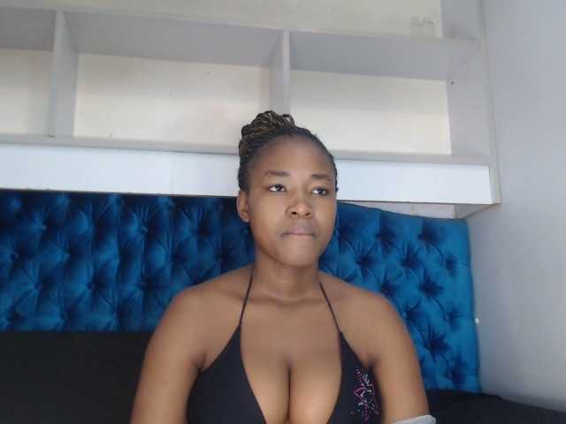 Fotos SexyAmeena200 hello if you dont find me attractive dont bother staying in my room ,leave before i kick yourself out u guys piz like and follow me .you cant just come in my room and .piz help me pay my tution fee.