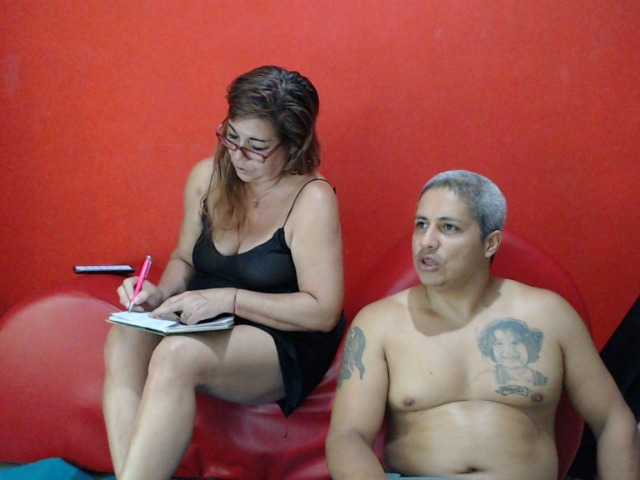 Capturas de pantalla de transmisión sexycristina