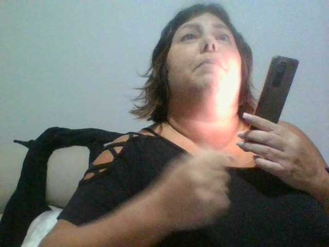 Capturas de pantalla de transmisión sexydeby