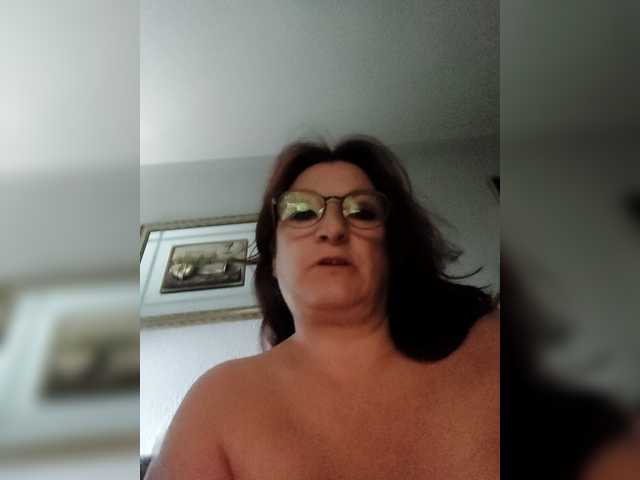 Capturas de pantalla de transmisión sexyesther