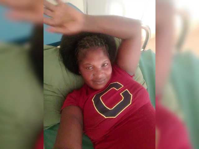 Capturas de pantalla de transmisión Sexymilly1