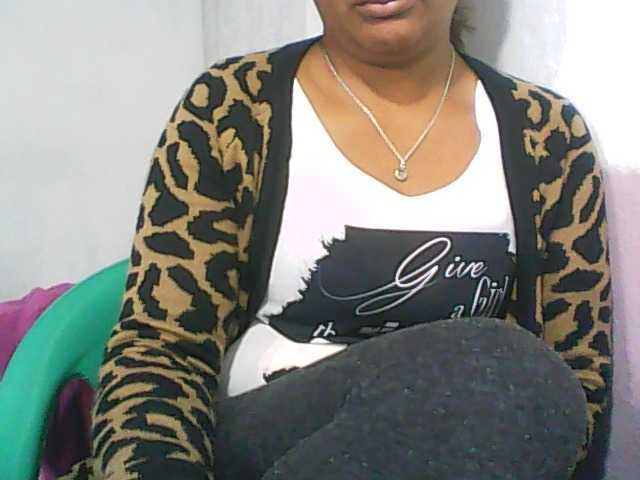Capturas de pantalla de transmisión sexymom330