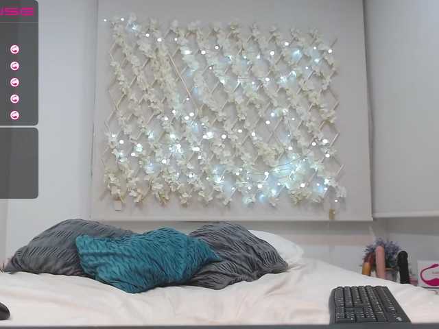 Capturas de pantalla de transmisión MiiaTaylor