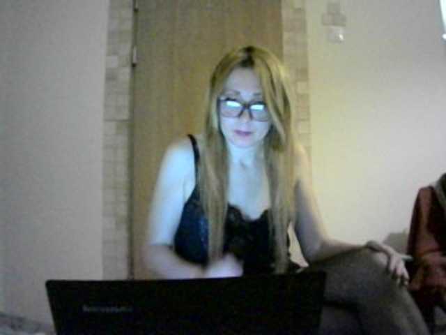 Capturas de pantalla de transmisión ShayaWinx