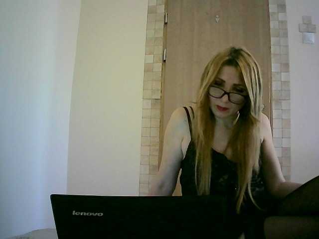 Capturas de pantalla de transmisión ShayaWinx