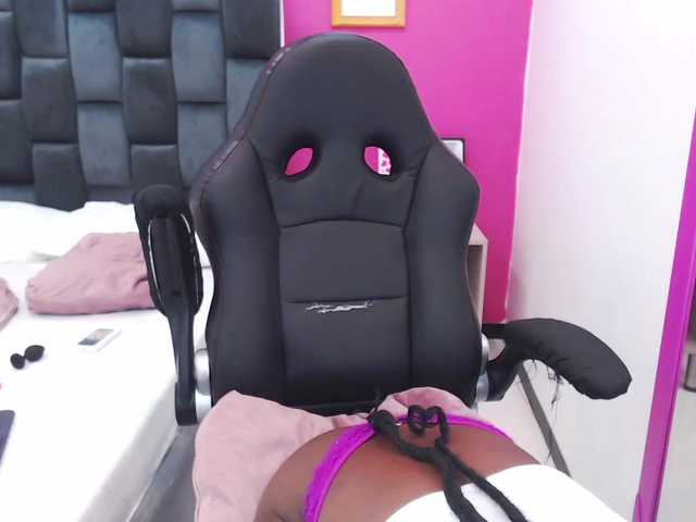 Capturas de pantalla de transmisión ShaylaSexx