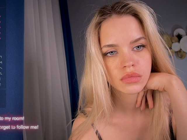 Fotos ShiningStar Hello everyone! lovense reacting from 2 tkAre you in naughty mood? Tell me your fantasy in PM 100 tk tip will help me in Queens raiting, thank you for care! OnlyFans @amberroseblossom