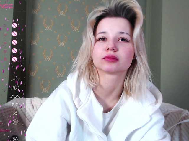 Capturas de pantalla de transmisión nicoleblonde
