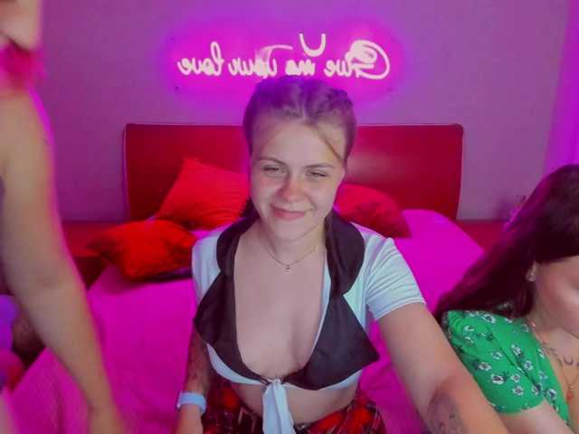 Capturas de pantalla de transmisión SixNipples