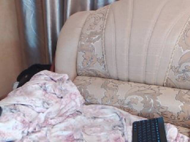 Capturas de pantalla de transmisión Sky_Julia