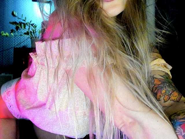 Capturas de pantalla de transmisión Sonya-Mo