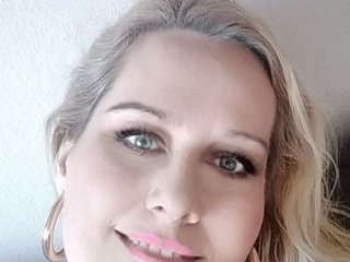 Chat de video erótico SquirtyMaya