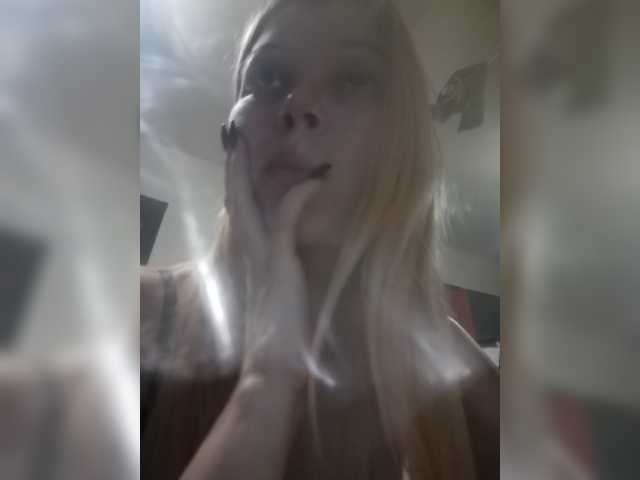 Capturas de pantalla de transmisión Stefania7