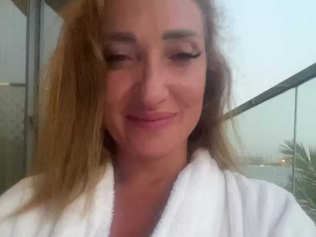 Capturas de pantalla de transmisión Miss_Prosseco