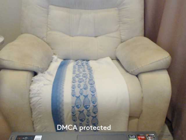 Capturas de pantalla de transmisión adorable_me