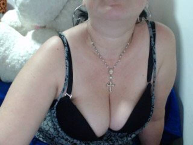 Capturas de pantalla de transmisión SwetValentina