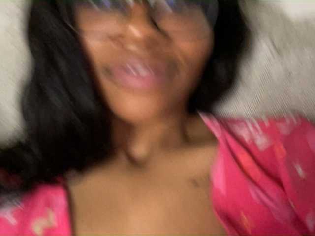 Capturas de pantalla de transmisión Sydmonae