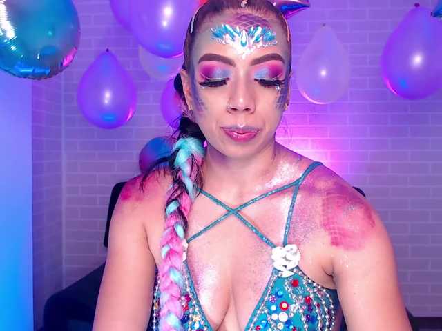 Capturas de pantalla de transmisión TaraFisherX