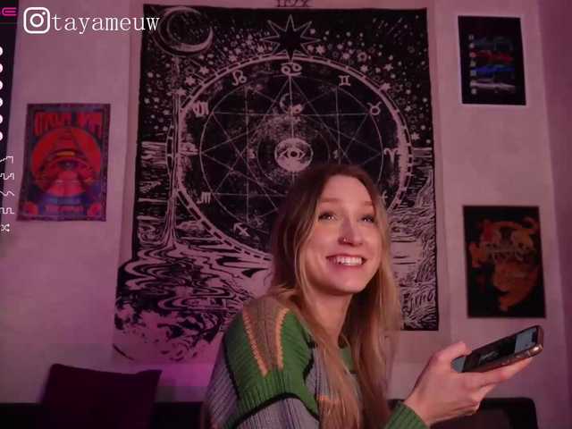 Capturas de pantalla de transmisión TasyaMeow