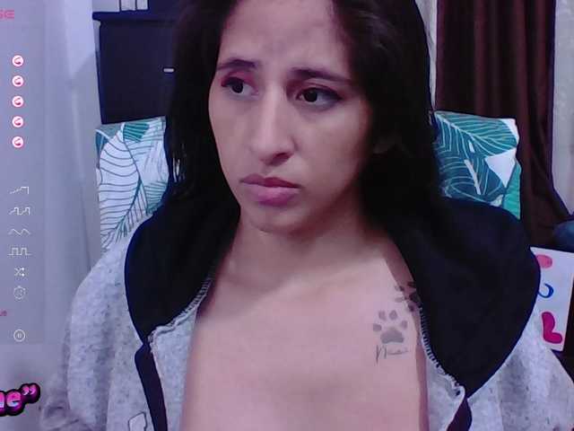 Capturas de pantalla de transmisión thelesbianhot