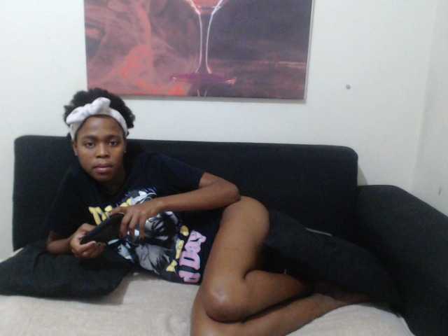 Capturas de pantalla de transmisión ThickAss1999