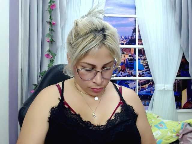 Capturas de pantalla de transmisión ThirstyBusty