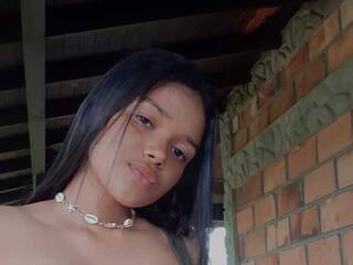 Chat de video erótico Tiny-Annie