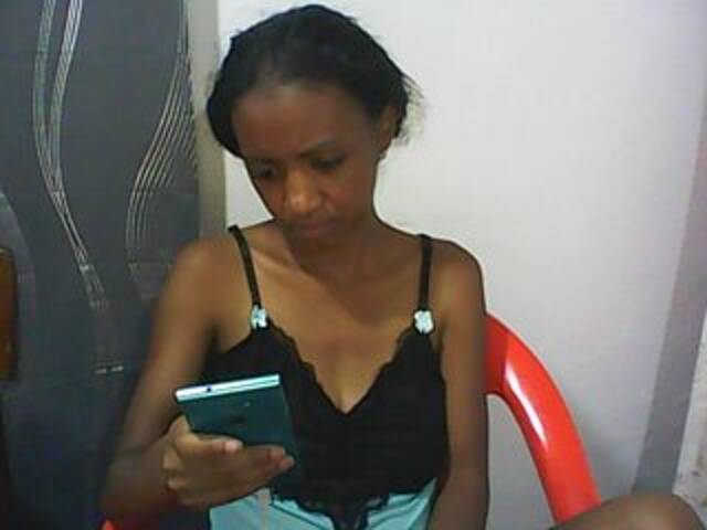 Capturas de pantalla de transmisión tinychloe