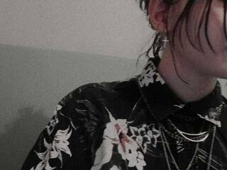 Chat de video erótico TinyDasha